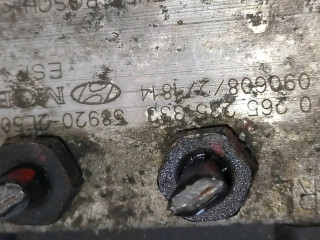 Jednotka ABS 589202L500   Hyundai i30 2007