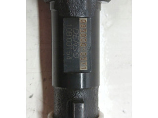 Форсунка 095000-0571, D4D    Toyota RAV 4 (XA20)   