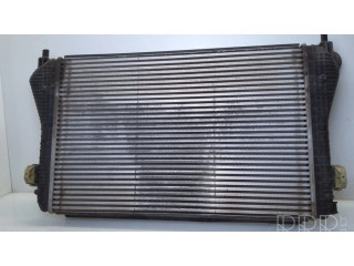 Интеркулер  3C0145805AN   Volkswagen PASSAT CC 2.0