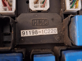 Блок предохранителей 911981C220   Hyundai Getz    