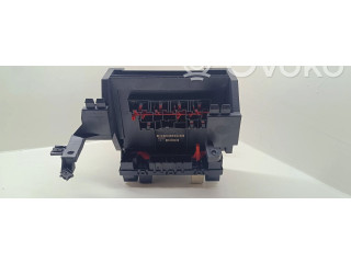 Блок предохранителей  3c0937049e   Volkswagen Golf Plus    