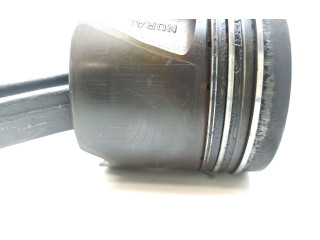 Píst 8370B   Mercedes-Benz C W204     