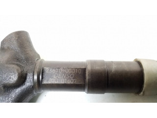 Vstřikovač 23670-0G010   Toyota Avensis T250  pro naftový motor 2.0 1CD-FTV 
