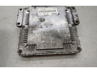 Řídící jednotka 0281011102, 8200222133   Renault Scenic I 2000