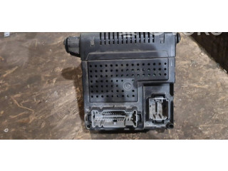 Řídící jednotka 30682981   Volvo S80 2004