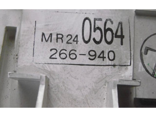 Přístrojová deska  Mitsubishi Space Wagon 1998 MR240564, MR240564  