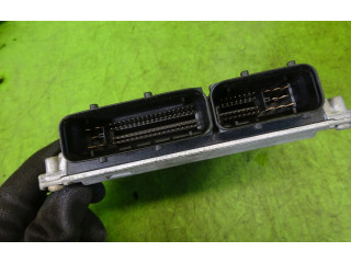 Řídící jednotka 047906033J   Skoda Fabia Mk1 (6Y) 1999