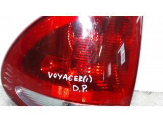 Задний фонарь правый     Chrysler Voyager   2004-2007 года