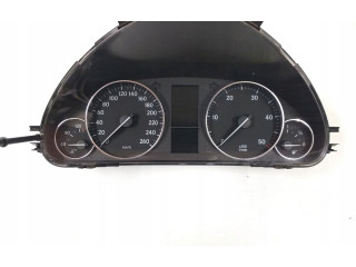 Přístrojová deska  Mercedes-Benz C W203 2005 2035409747  