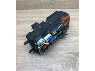 Блок предохранителей MB953355, MR193494   Mitsubishi Space Star    