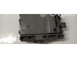 Блок предохранителей TV0G230   Honda Civic    