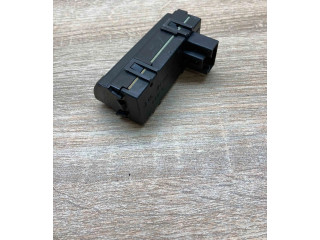 Дисплей    8391047030   Toyota Hilux (AN10, AN20, AN30)