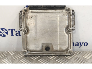 Řídící jednotka 0281010633, 8200119842   Renault Trafic I 2002
