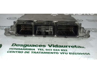 Řídící jednotka 8200051608, 0281010632   Renault Trafic I 2002