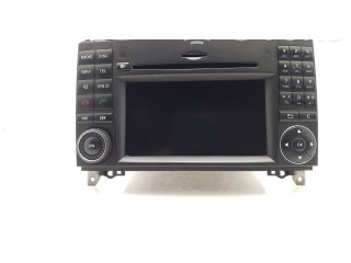 Pojistková skříňka Радио/ проигрыватель  / навигация A1699002500, A0019025300   Mercedes-Benz B W245 2008