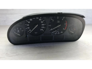 Přístrojová deska  BMW 5 E39 1996 8381198  