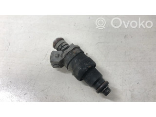 Vstřikovač 9179379   Volvo S40, V40  pro benzínový motor 2.0  