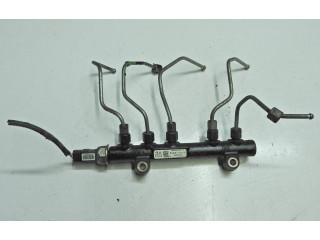 Vstřikovací lišta 9685297580-02, 130084376   Volvo V40    D4162T 