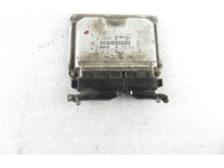 Блок управления двигателя 0261204898, 8N0906018A   Audi TT Mk1