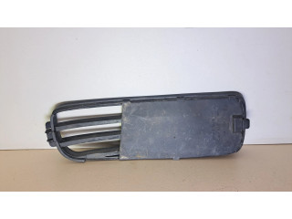 Нижняя решётка (из трех частей) Audi 80 90 S2 B4 1991-1996 года 8A0807345B, 8A0807345C      