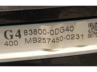 Přístrojová deska  Toyota Yaris 2010 838000DG40  