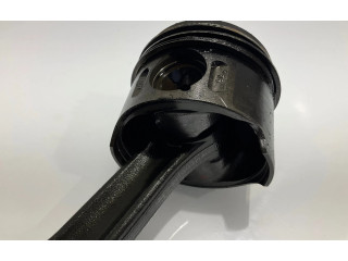 Píst    Mercedes-Benz E W211    648.961 