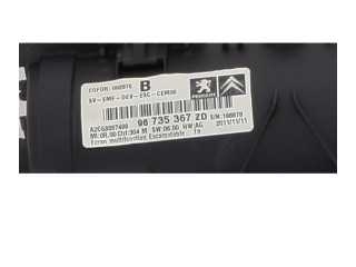 Přístrojová deska  Peugeot 5008 2011 96735367ZD  