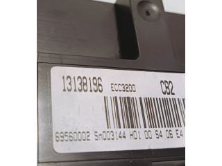 Блок управления климат-контролем 13138196, 69560002   Opel Signum