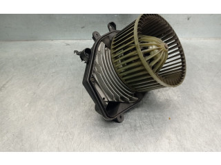 Вентилятор печки    8D1820021, 740221233F   Volkswagen Passat Alltrack