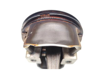 Píst VQ35HR   Nissan 350Z    VQ35HR 