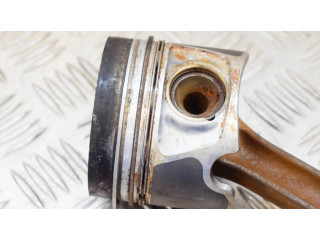 Píst 03L107065S   Audi A6 S6 C7 4G  pro naftový motor 2.0  