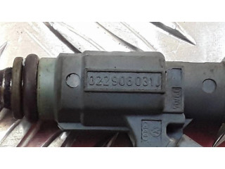 Форсунка 0280157012, 022906031J    Audi TT Mk1 для бензинового двигателя  3.2