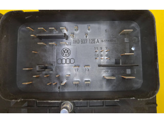   Pojistková skříňka 1K0937125A, 1K0937125   Audi A3 S3 8P 2003