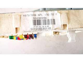 Блок предохранителей  46797609, 46750594   Fiat Stilo    