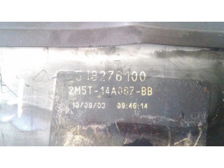 Блок предохранителей 2M5T14A067BB, 518276100   Ford Focus    