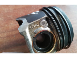 Píst 843ME   BMW 3 F30 F35 F31  pro naftový motor 2.0 B47D20A 