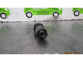 Vstřikovač 002EU03, LUCAS   Hyundai H-100  pro naftový motor 2.5 D 4BH 