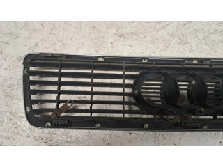 Передняя решётка Audi 80 90 S2 B4 1991-1996 года 8G0853651C      