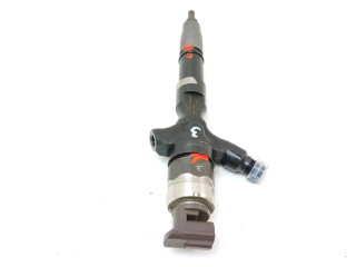 Vstřikovač 2367030400   Toyota Hilux (AN10, AN20, AN30)  pro naftový motor 3.0  