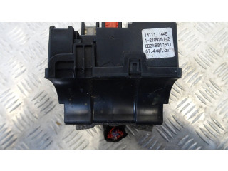 Блок предохранителей  1-2109261-2   Opel Mokka    