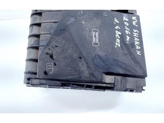 Блок предохранителей  3C0937125A, 1K0937132F   Volkswagen Sharan    