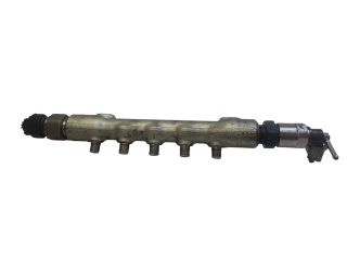 Vstřikovací lišta 8915860010   Toyota Auris 150     