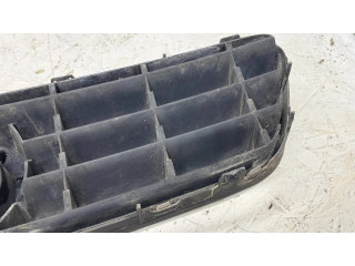 Передняя решётка Audi A3 S3 8L 1996-2003 года 8L0807683      