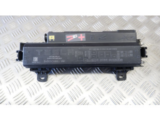   Pojistková skříňka 103440600C, 103440500D   Tela Model S 2016