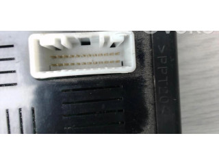   Pojistková skříňka    Renault Modus 2005