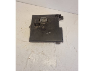   Pojistková skříňka 30728512, 28017881   Volvo S60 2006