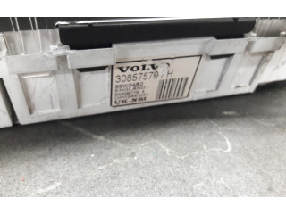 Pojistková skříňka Спидометр (приборный щиток) 30857579   Volvo S40, V40 2000