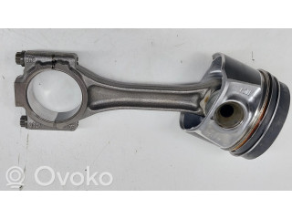 Píst 79L121   Audi Q2 -  pro naftový motor 1.6 DDYA 