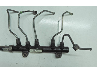 Vstřikovací lišta 9685297580-02, 130084376   Volvo V40    D4162T 