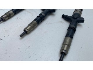 Комплект форсунок 2367030100    Toyota Hilux (AN10, AN20, AN30) для дизельного двигателя  2.5